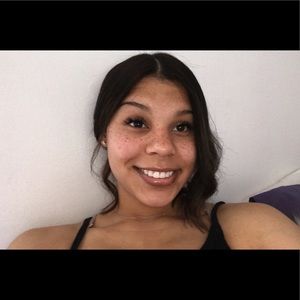 Meet your Posher, Danica